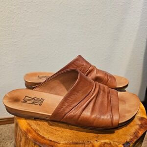 Miz Mooz Aria Brown Leather Ruched Slide Sandals Flat Portugal Womens 8